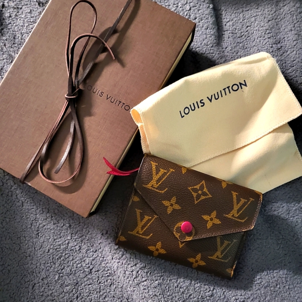 Louis Vuitton Victorine Wallet